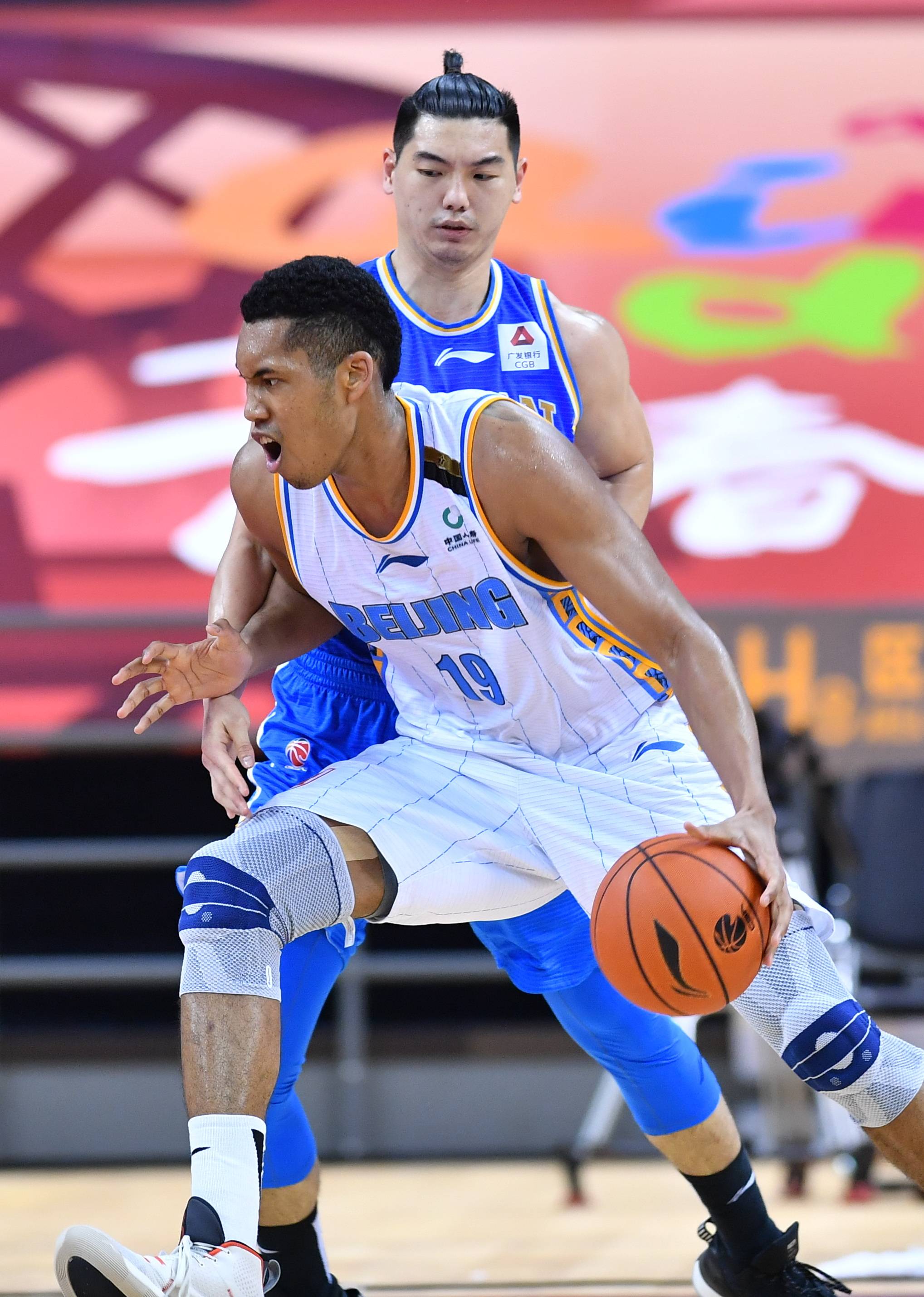 等球员比肩 等球员比肩